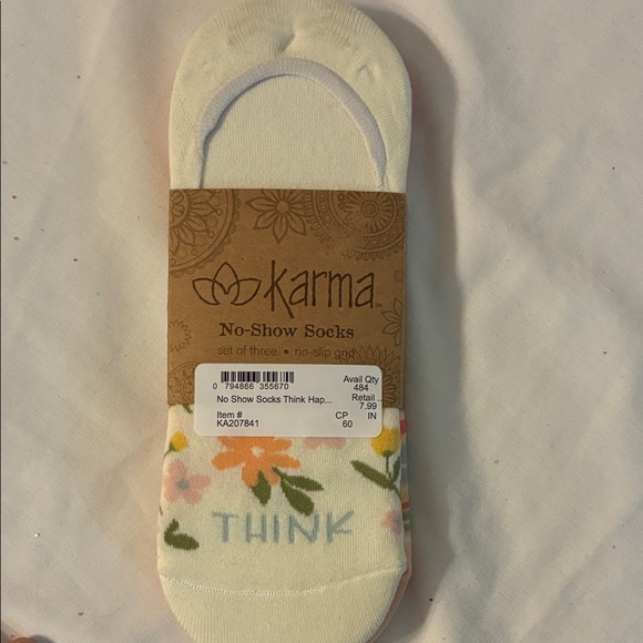 Karma Accessories - 3 pack Karma Cream Floral No-Show Socks